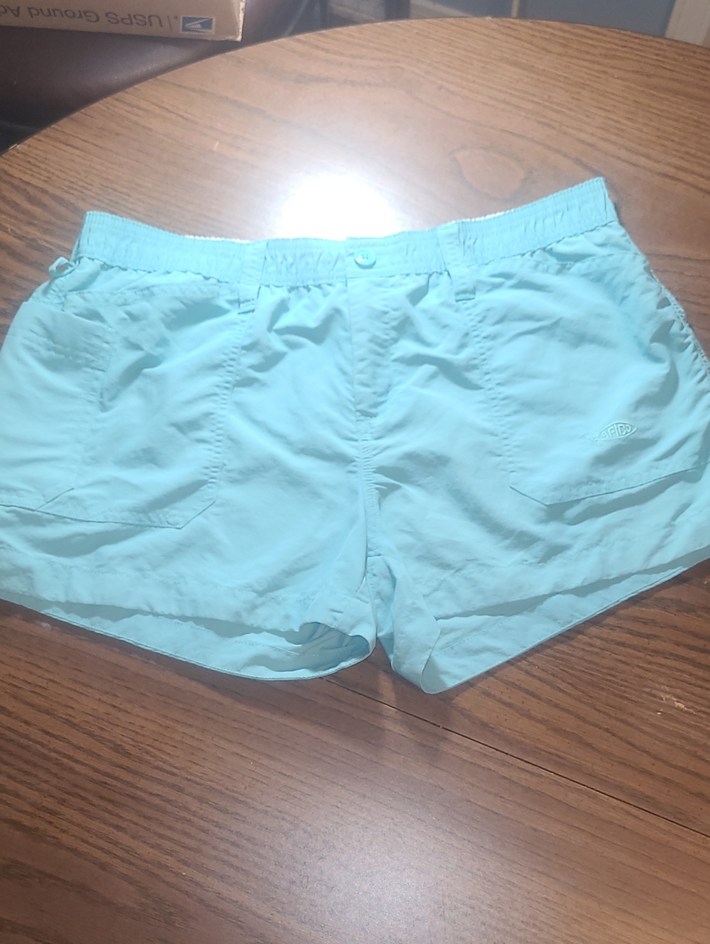AFTCO Women's Light Green Original Fishing Shorts. Size 8 Great Condition